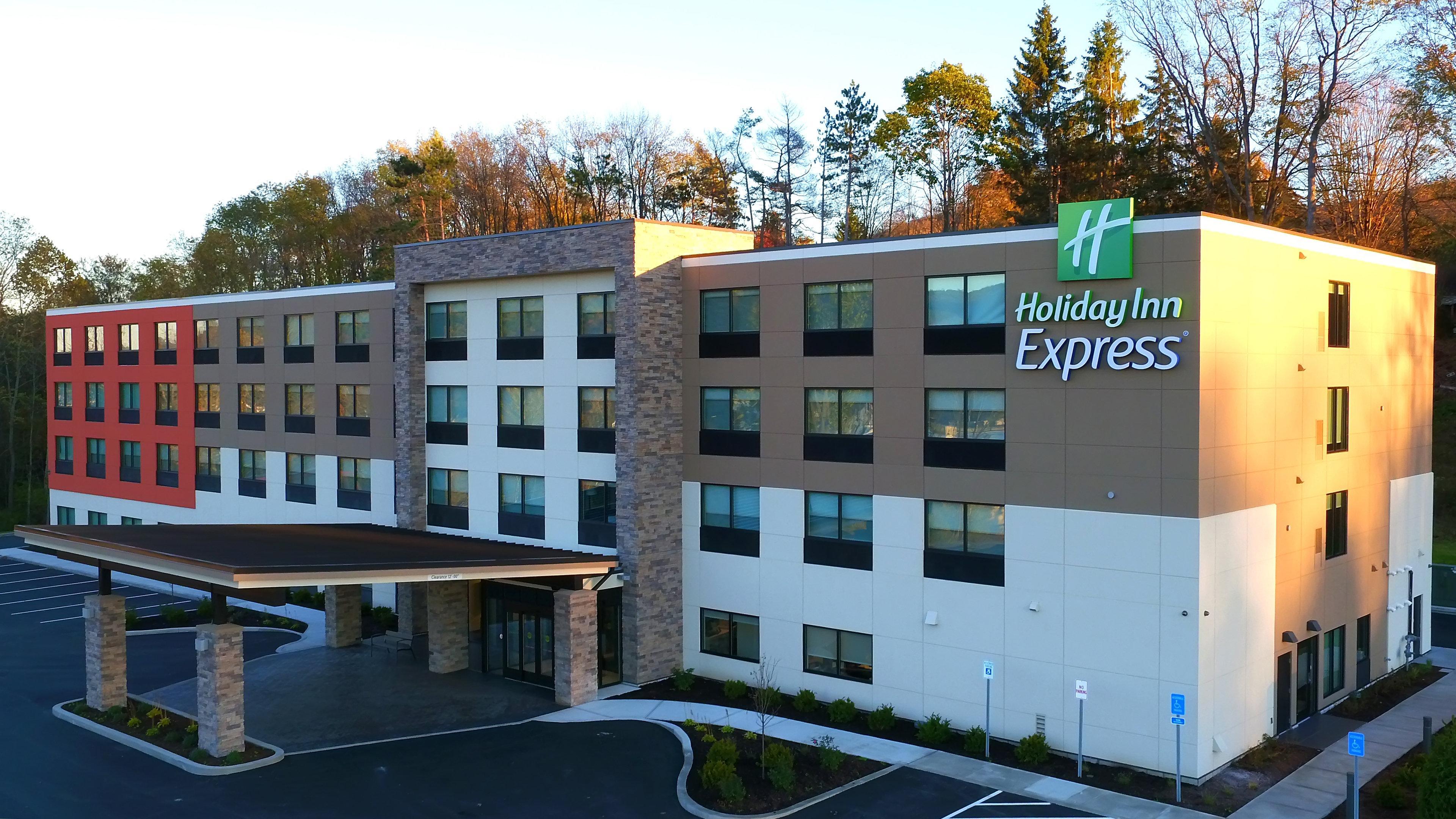 Holiday Inn Express Oneonta By Ihg Бингхамтън Екстериор снимка